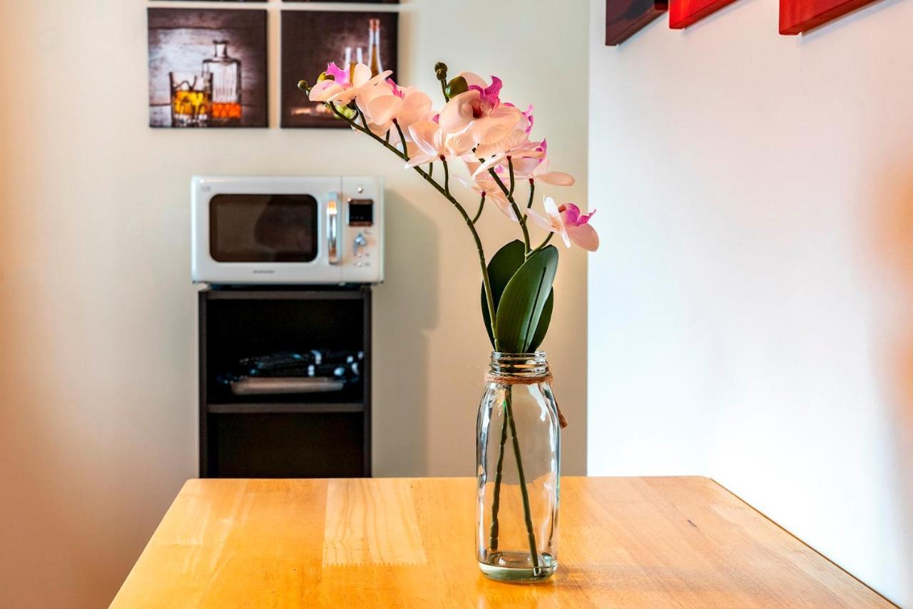 1 Bd Apt In Historical W Belfast Close To Centre Exterior foto